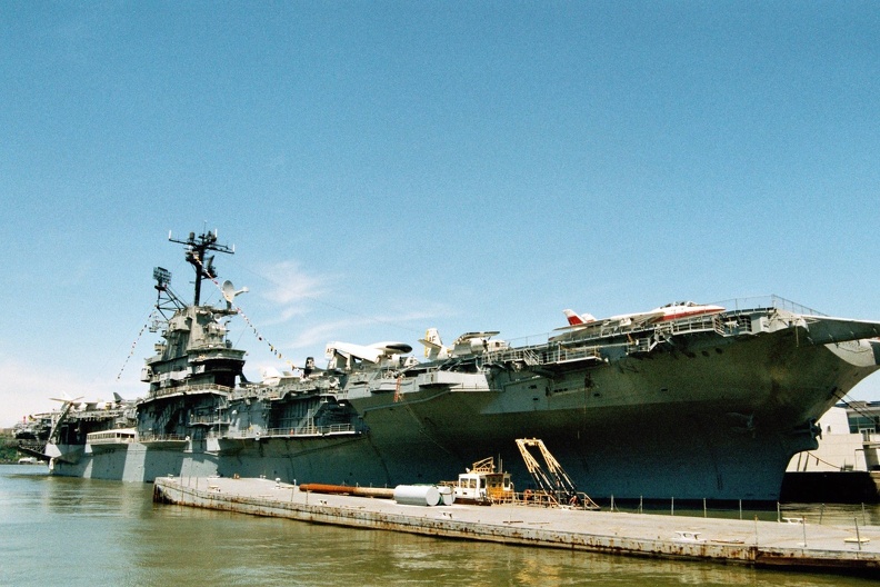 21-USS_Intrepid.jpg