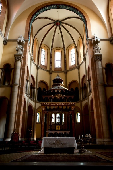 54_Assisi-Kirche_2000.jpg